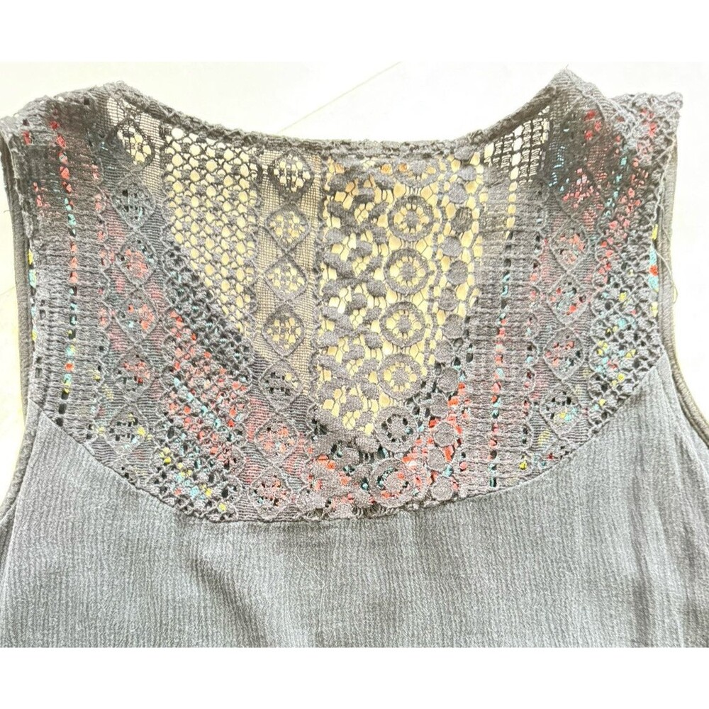 🖤 Skies Are Blue Black Embroidered V-Neck Top – Size Large - Picture 8 of 8